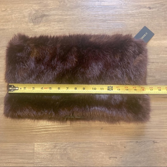 Forever 21 Faux Fur Scarf NWT - Picture 2 of 4
